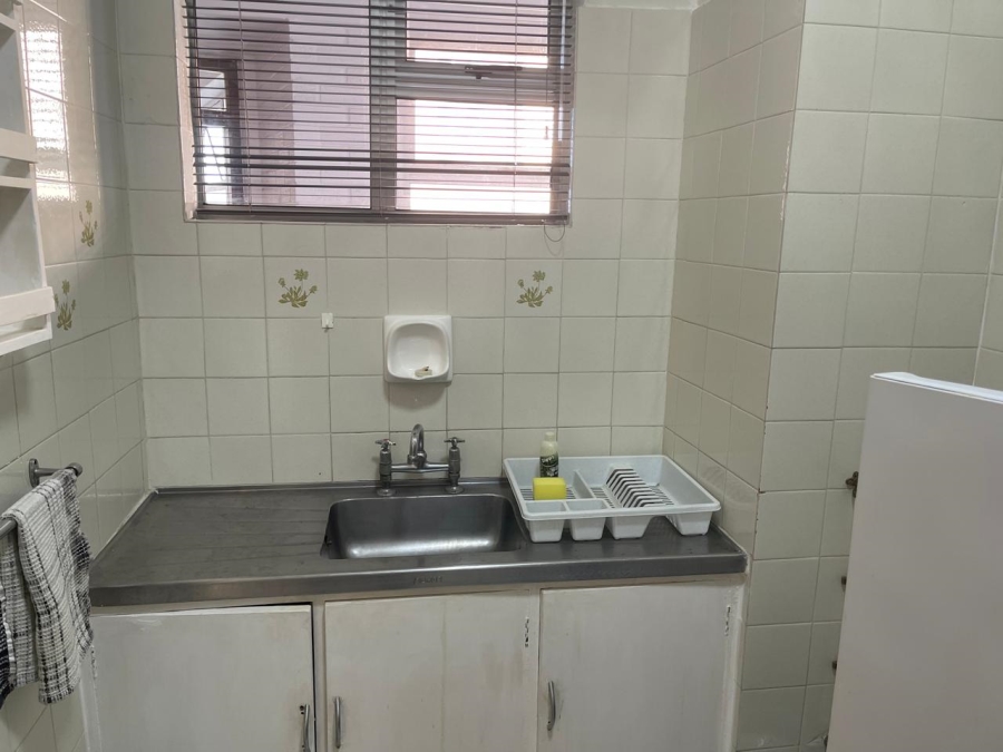 1 Bedroom Property for Sale in Summerstrand Eastern Cape